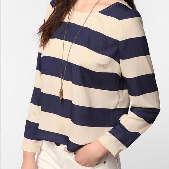 URBAN OUTFITTERS COPE Striped Slit Back Top - Picture 3 of 8